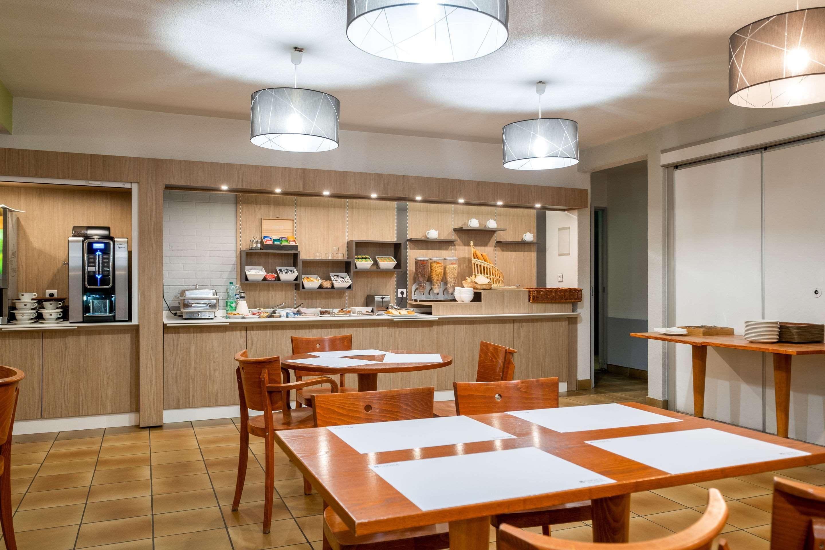 Comfort Hotel Lille Lomme Екстер'єр фото